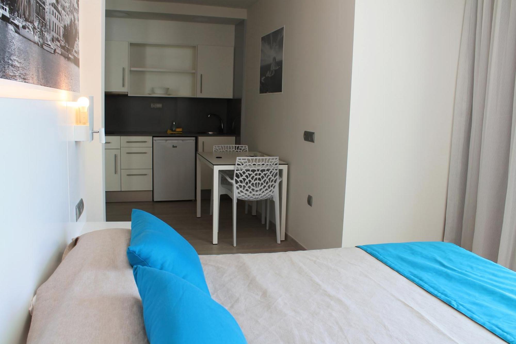 Studio Apartment (1-2 Adults),697818327:JPEG